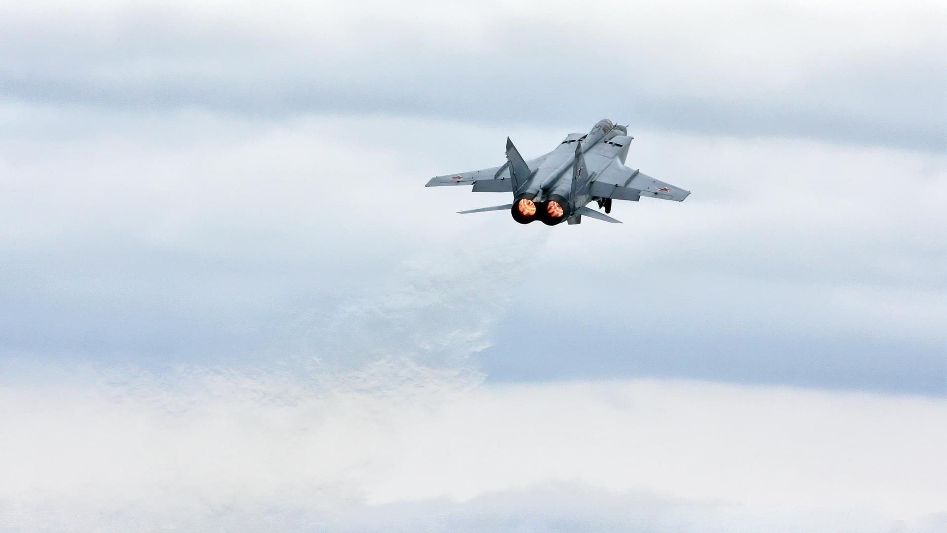 爱游戏娱乐网址-石油人篮板优势明显，石油人篮板优势明显的原因