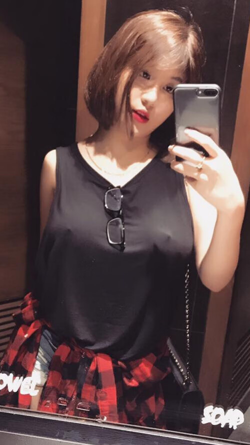 莱比锡客场2-1战胜奥格斯堡,积分榜上升,莱比锡中场