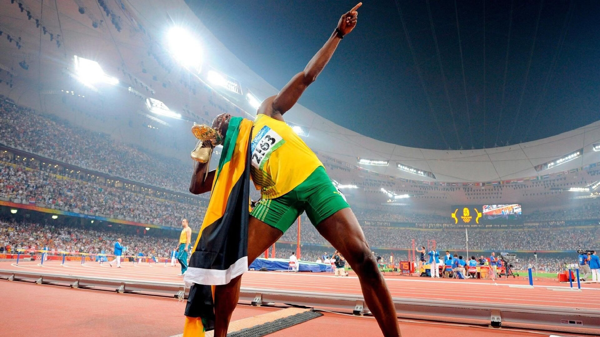 爱游戏娱乐-最激烈的终点冲刺回顾，终点冲刺跑的临近终点的一段